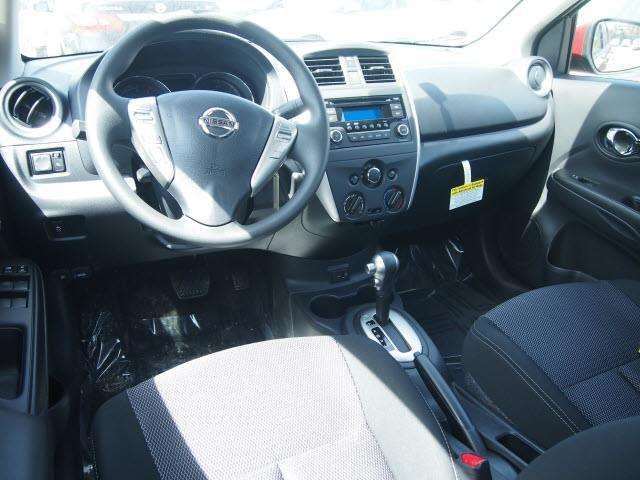 2017 Nissan Versa 1.6 SL 4dr Sedan